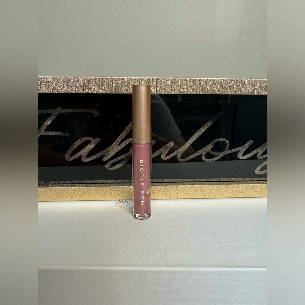 MYTH MAX STUDIO LIP GLOSS